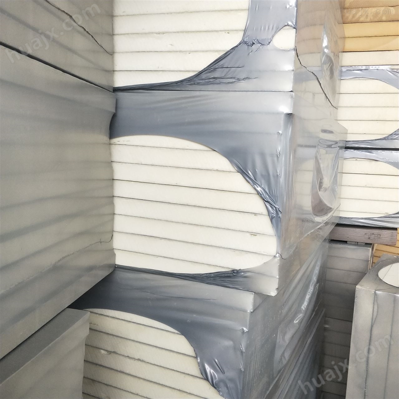 B2级外墙聚氨酯硬质发泡保温板质量优价格低