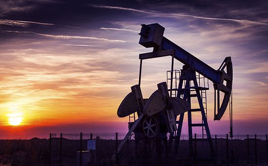 美油产量创新高 原油期货终结连涨
